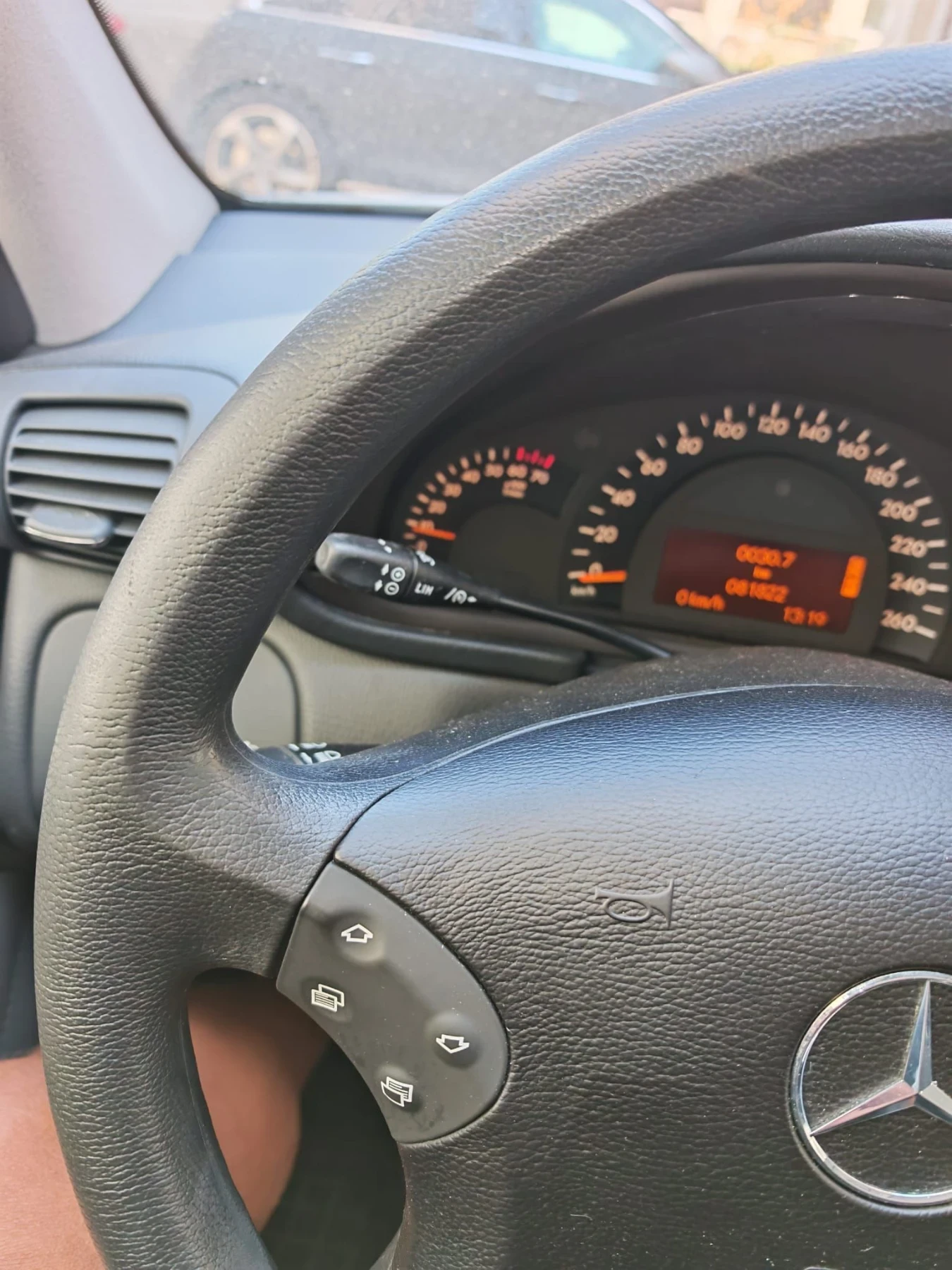 Mercedes-Benz C 180, снимка 7 - Автомобили и джипове - 55944649
