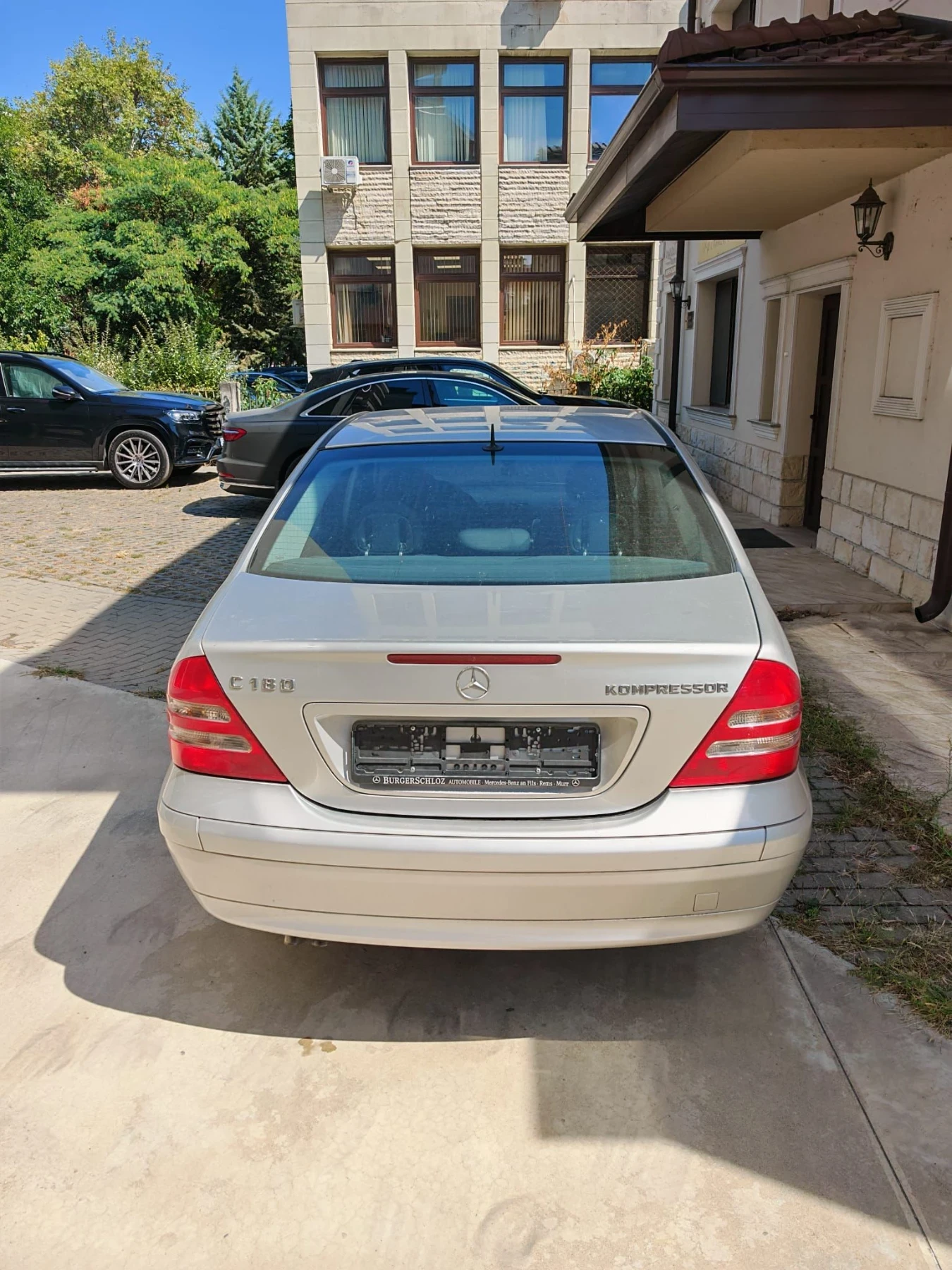 Mercedes-Benz C 180, снимка 4 - Автомобили и джипове - 55944649