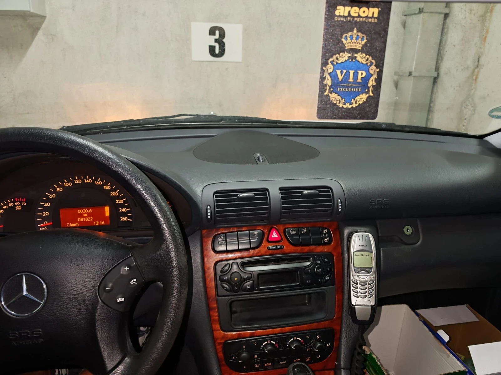 Mercedes-Benz C 180, снимка 8 - Автомобили и джипове - 55944649