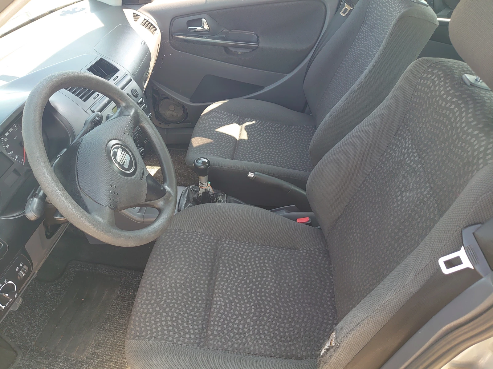 Seat Cordoba 1.4 ГАЗ, снимка 9 - Автомобили и джипове - 56202569