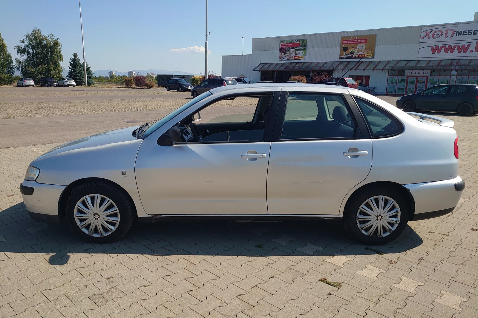 Seat Cordoba 1.4 ГАЗ, снимка 3 - Автомобили и джипове - 56202569