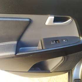 Kia Sportage 2, 0 CRDI AWD - 8900 € / 17406.89 лв. - 55159081 9