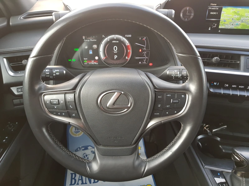 Lexus UX 250h Hybrid , снимка 11 - Автомобили и джипове - 48346761