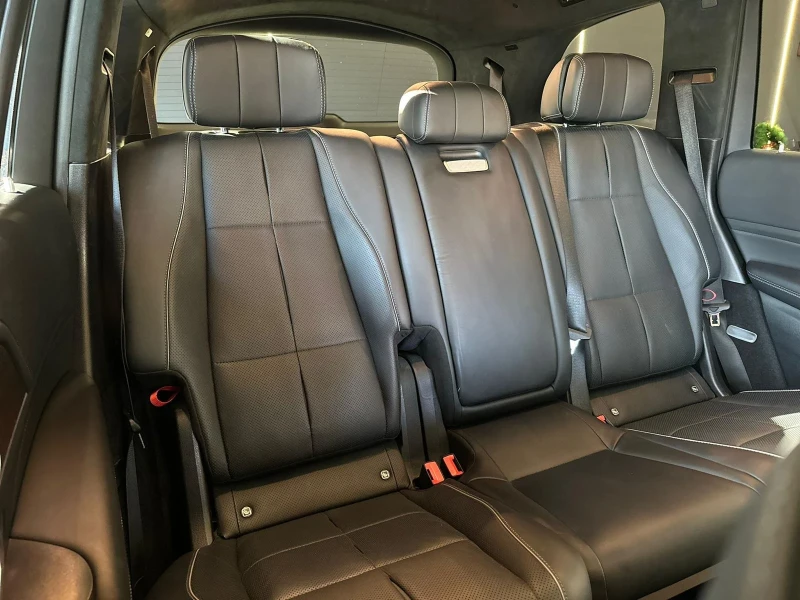 Mercedes-Benz GLS 400 7-местен* Гаранционен* Full екстри* Лизинг, снимка 7 - Автомобили и джипове - 52144878