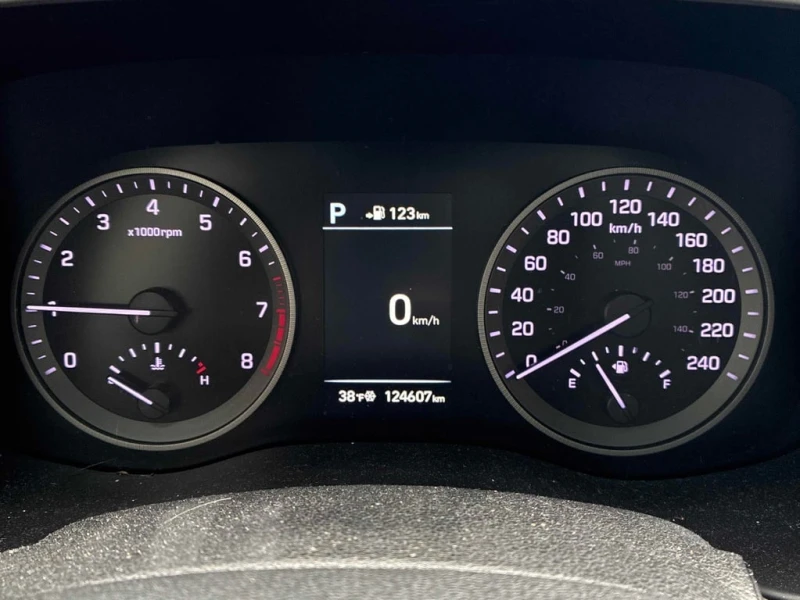 Hyundai Tucson Ultimate  CARFAX, снимка 8 - Автомобили и джипове - 53024371