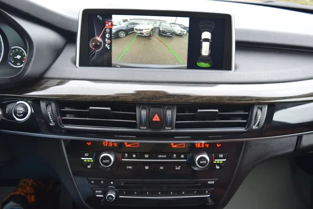 BMW X5 xDrive35i /PANO#УНИКАТ# !FULL!, снимка 10 - Автомобили и джипове - 54996546