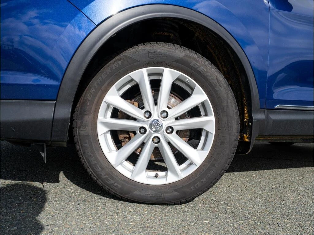 Nissan Rogue * Sv Awd Cvt * CARFAX *    | Mobile.bg   8