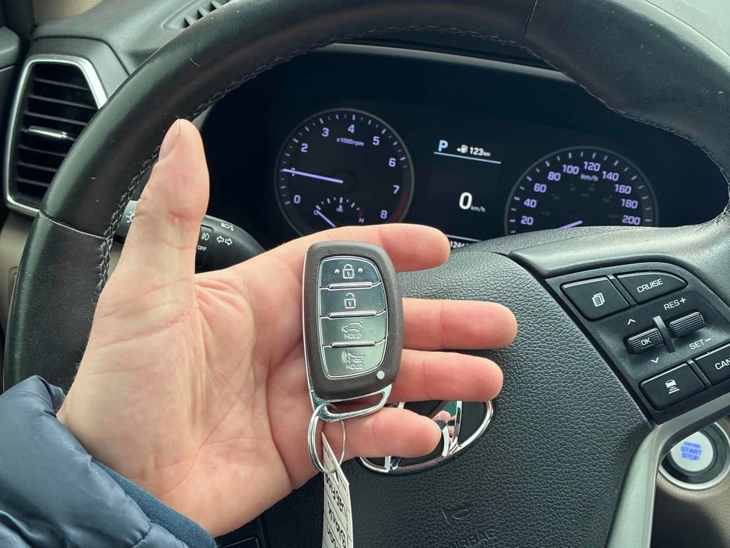 Hyundai Tucson Ultimate  CARFAX | Mobile.bg � ����������� 16