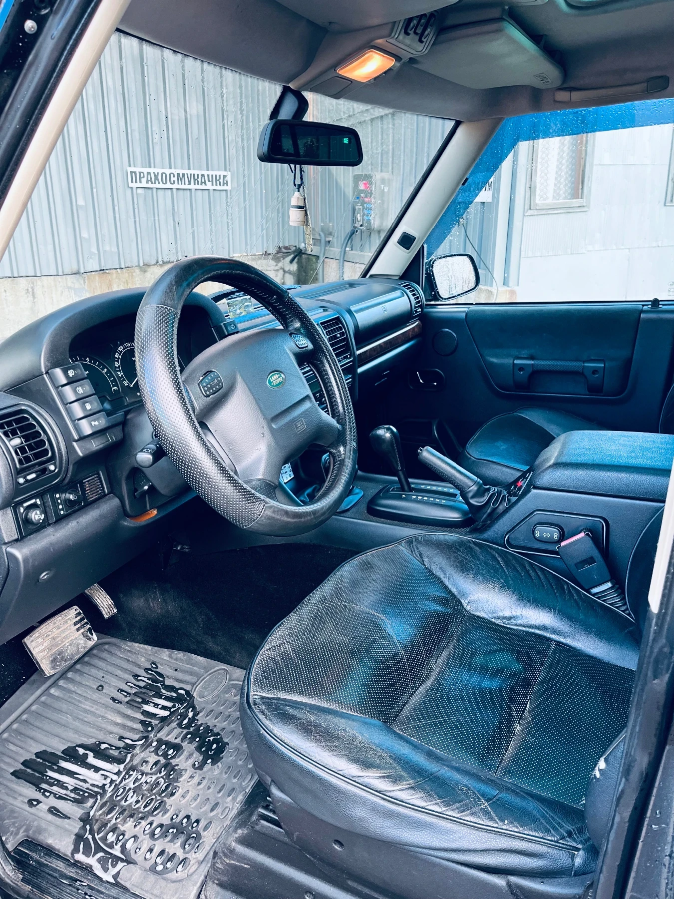 Land Rover Discovery 4.0 LPG, снимка 8 - Автомобили и джипове - 53326795