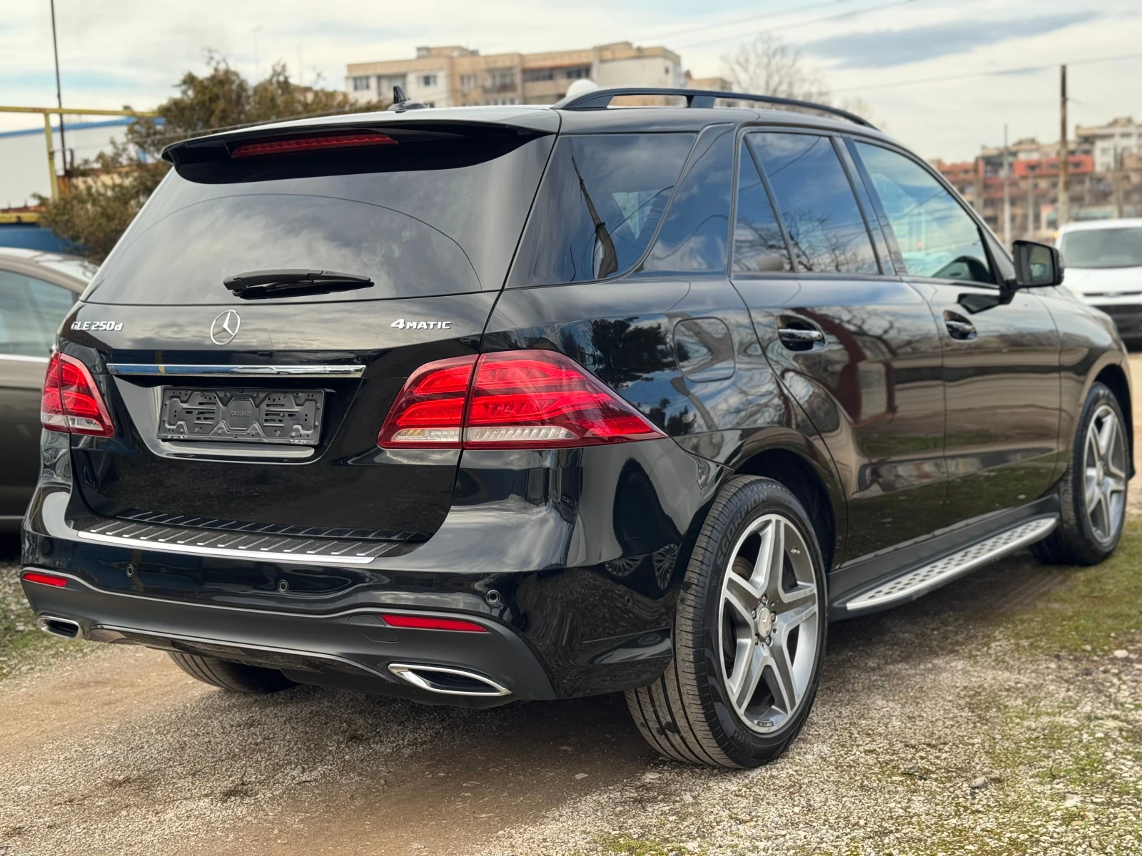 Mercedes-Benz GLE 250 d* AMG-Line* 4matic* NAVI* LED - изображение 6