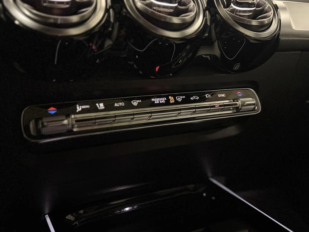 Mercedes-Benz GLB 250 4MATIC* ����������* (���� �� ��)  | Mobile.bg � ����������� 15