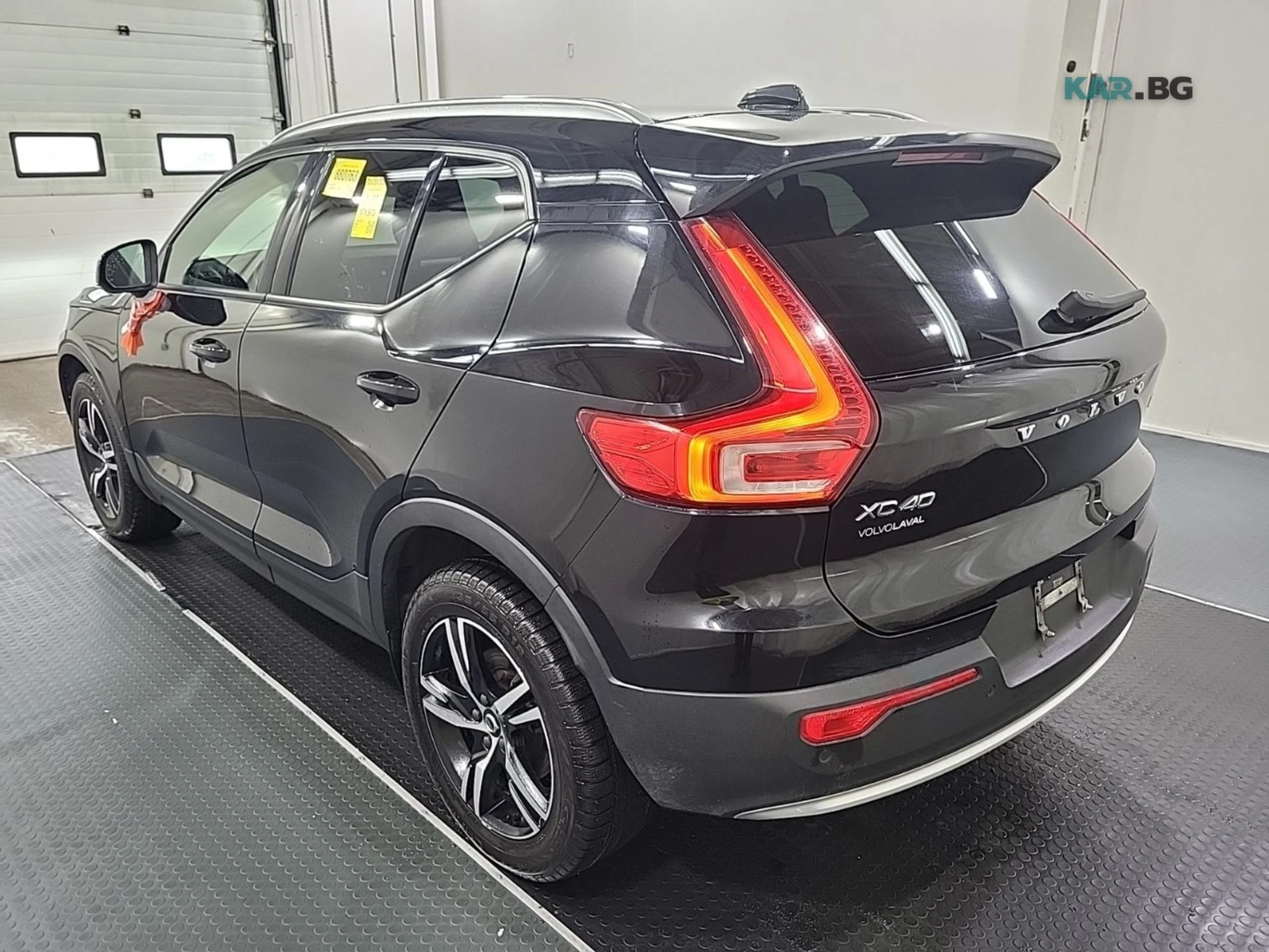 Volvo XC40 B5 Core * Mild Hybrid * АвтоКредит* (ЦЕНА ДО БГ), снимка 6 - Автомобили и джипове - 54758140