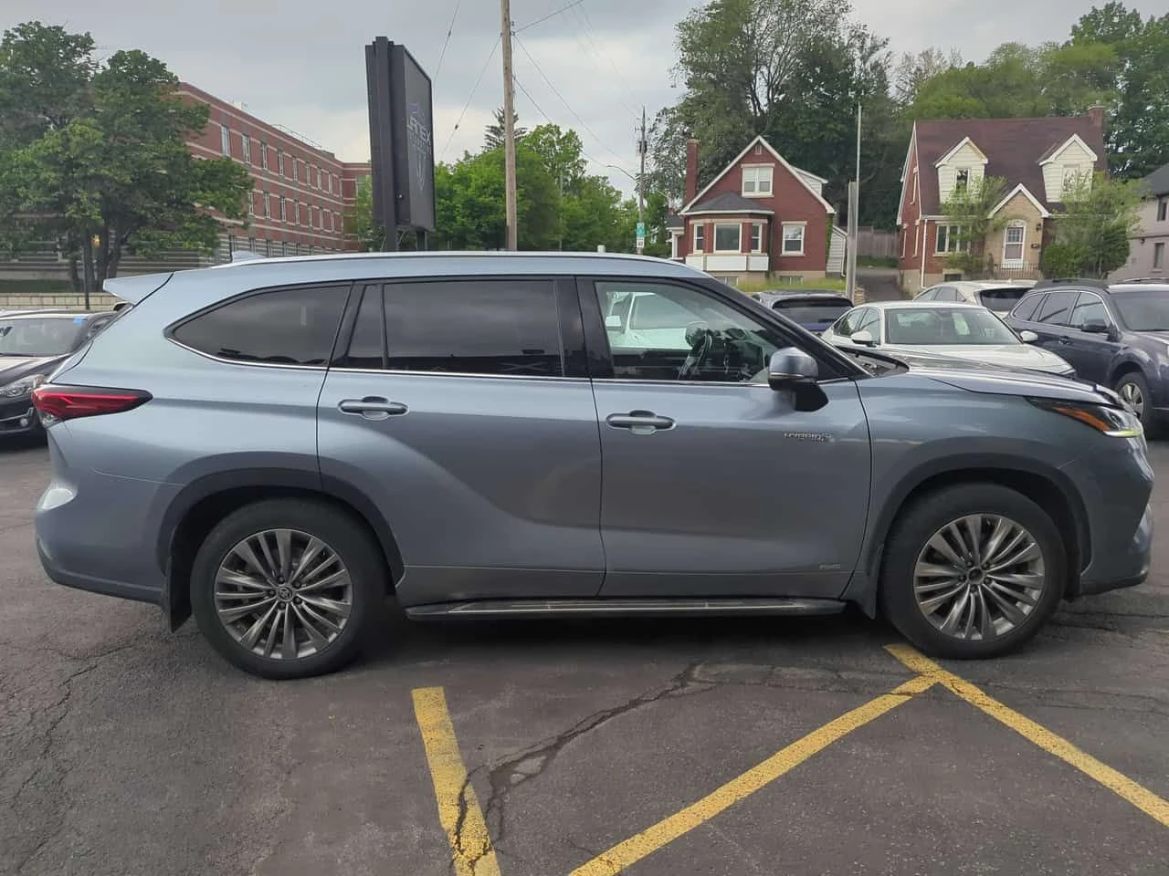 Toyota Highlander * Hybrid Limited AWD* АВТОКРЕДИТ БЕЗ ПЪРВОНАЧАЛНА*, снимка 3 - Автомобили и джипове - 54809580