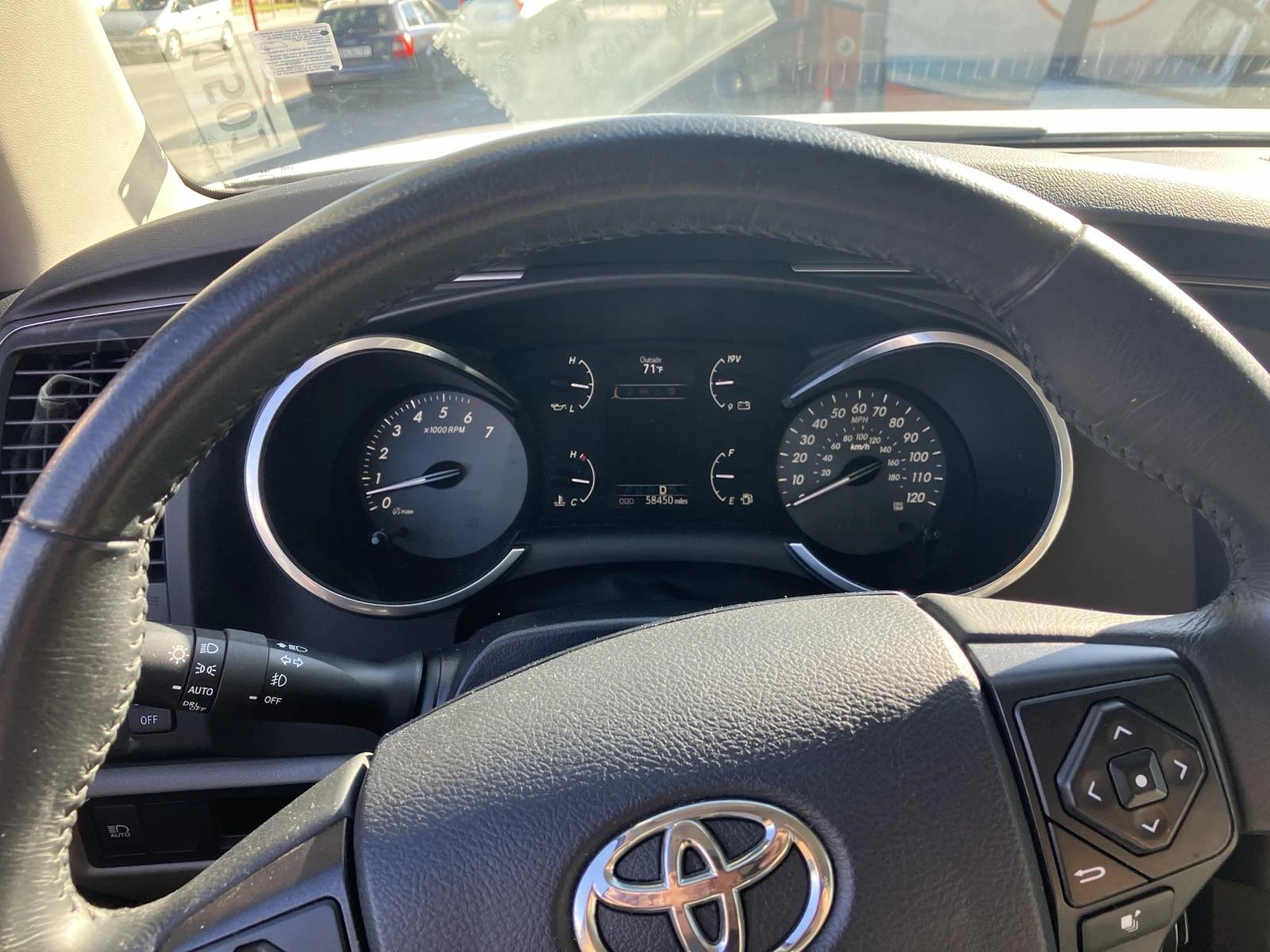 Toyota Sequoia, снимка 5 - Автомобили и джипове - 55753720
