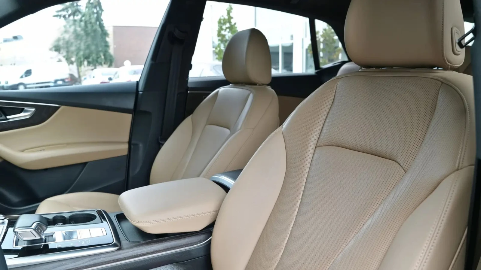 Audi Q8 * Technik * CARFAX * ��������� ���� �� �� *  | Mobile.bg � ����������� 12
