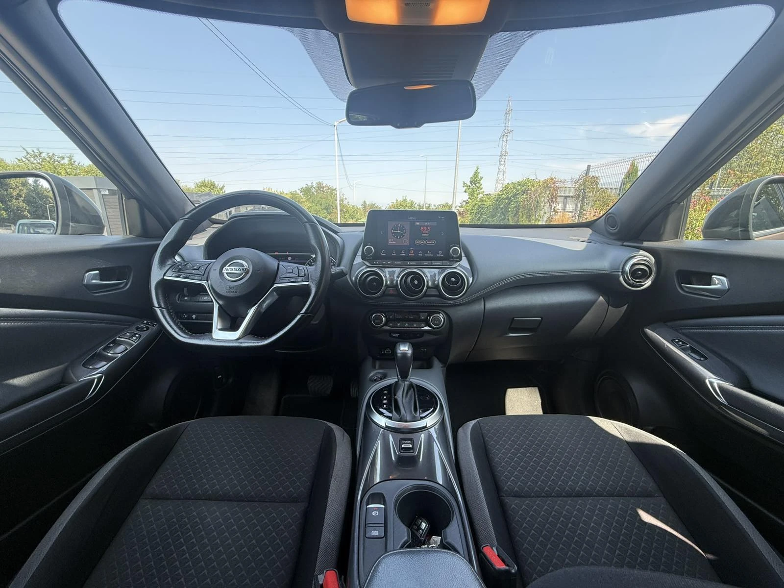 Nissan Juke .0 DIG-T Tekna A/T, снимка 8 - Автомобили и джипове - 56012011