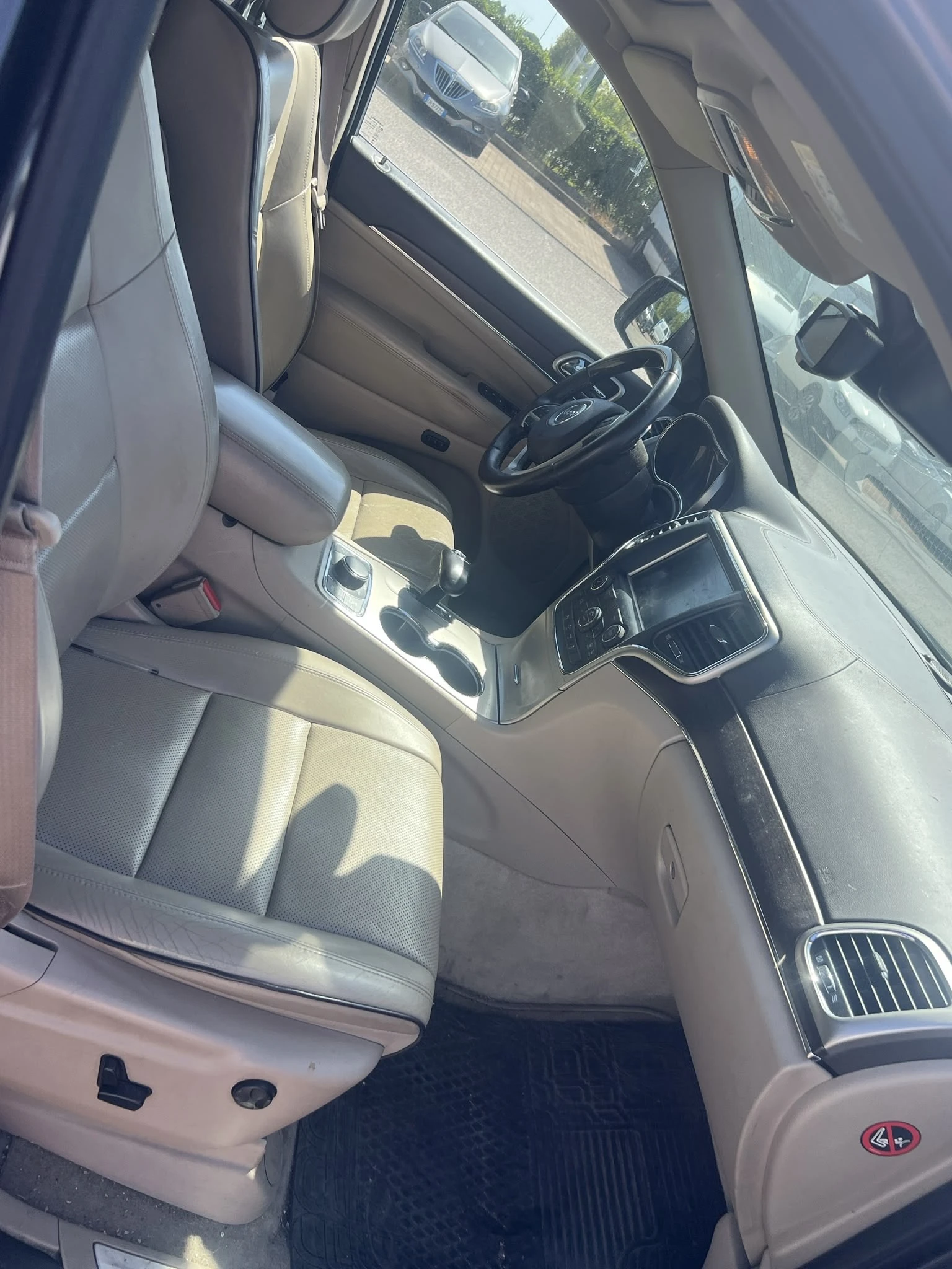 Jeep Grand cherokee 3.0d, снимка 8 - Автомобили и джипове - 56138748