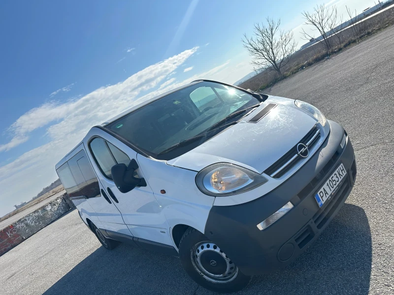 Opel Vivaro, снимка 15 - Бусове и автобуси - 48918150