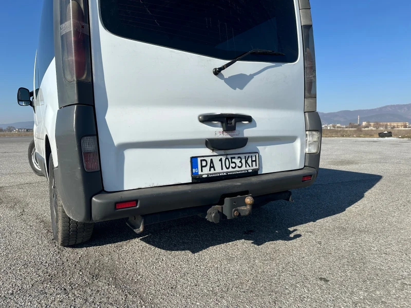 Opel Vivaro, снимка 14 - Бусове и автобуси - 48918150