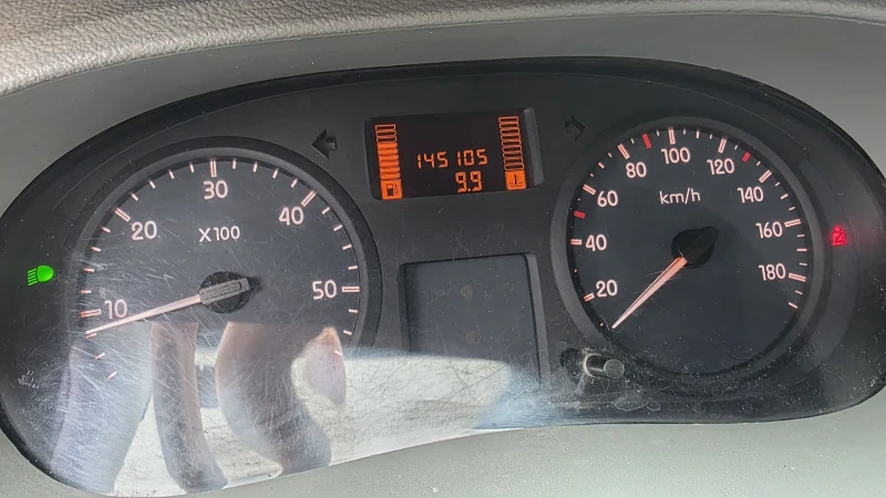 Renault Master cdi 120 Климатик, снимка 7 - Бусове и автобуси - 52211549