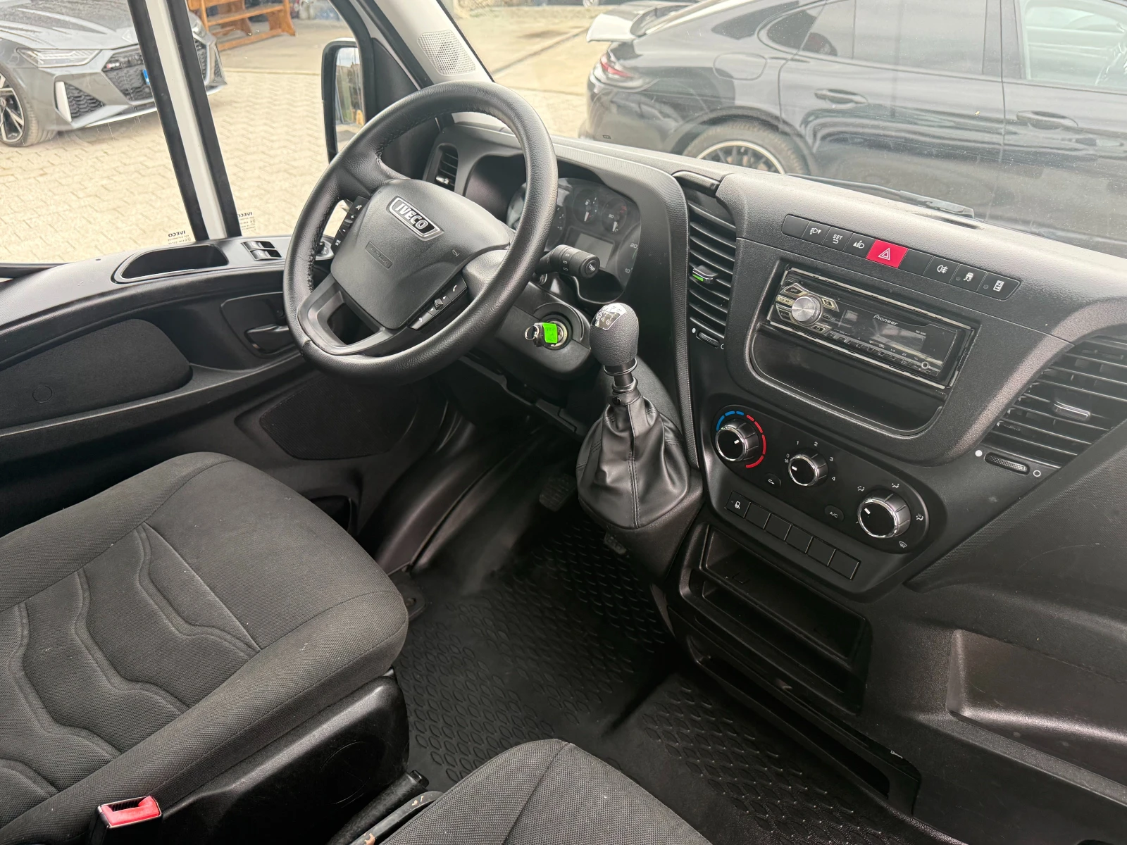 Iveco Daily 35-150 3.0HPI до 3.5т. - На шаси Клима Euro 5b, снимка 12 - Бусове и автобуси - 53899251