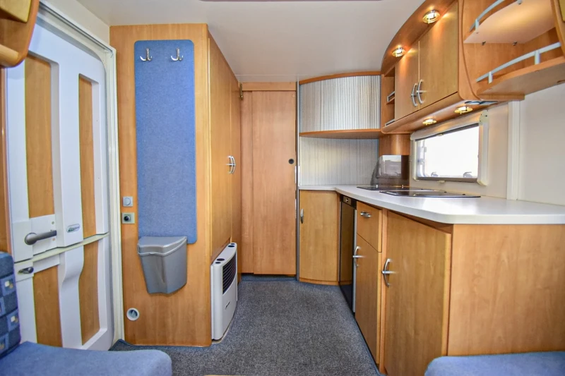 Каравана Knaus Eifelland Holiday 495/ mover/ tent, снимка 3 - Каравани и кемпери - 48854143