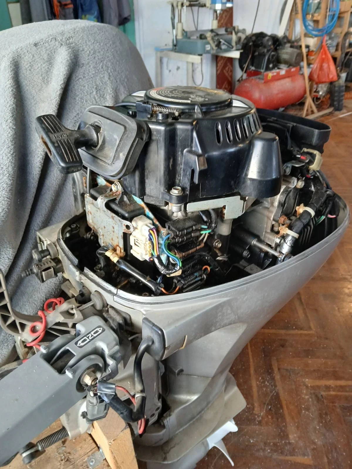 Извънбордов двигател Honda Четири тактов - изображение 2