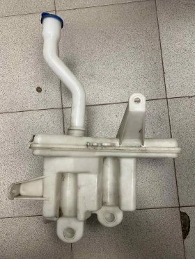 казанче чистачки Toyota Auris  8531502230, снимка 1