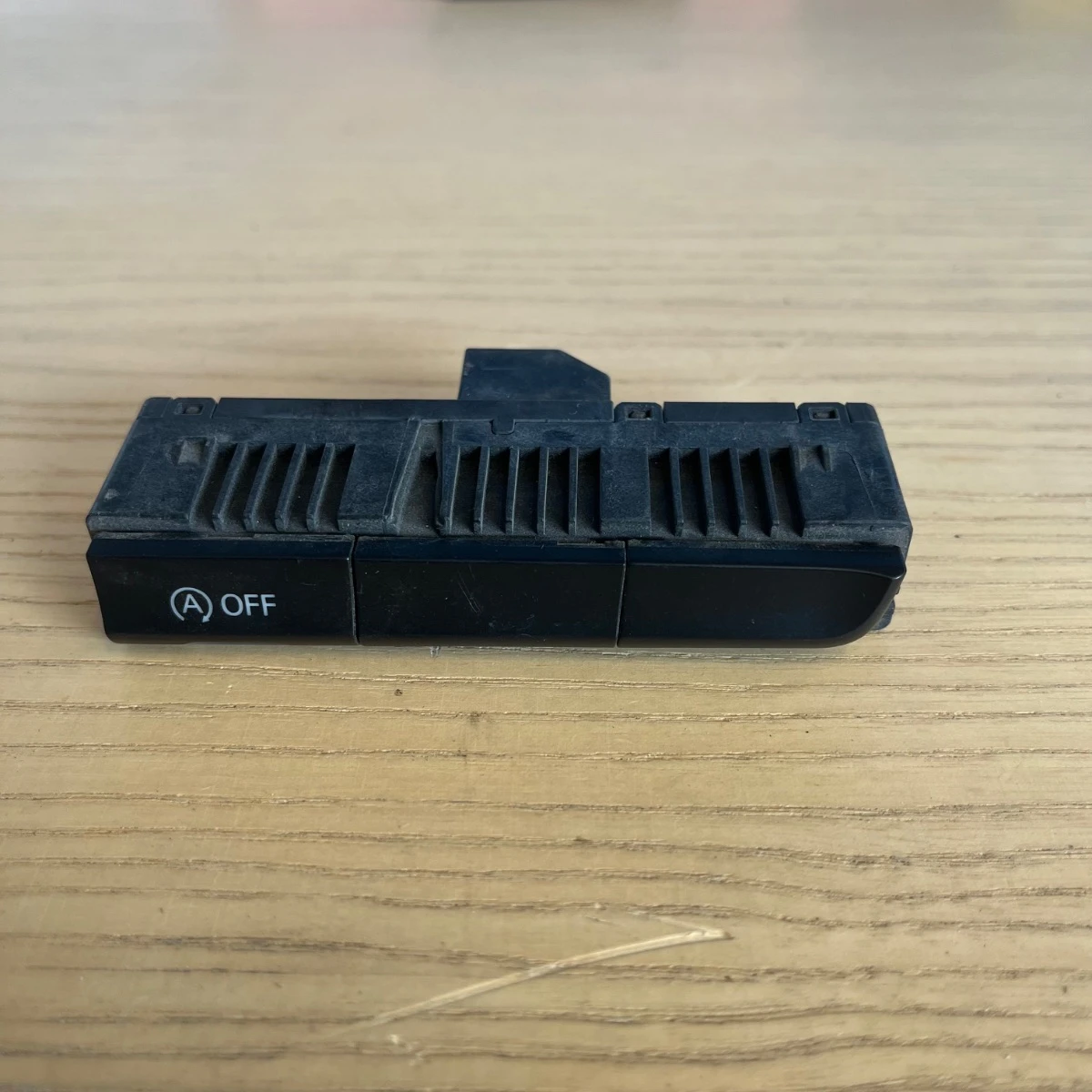 Единичен бутон Auto StartStop дясна дирекция за Audi A4A5Q5 8K2959674Q-3286