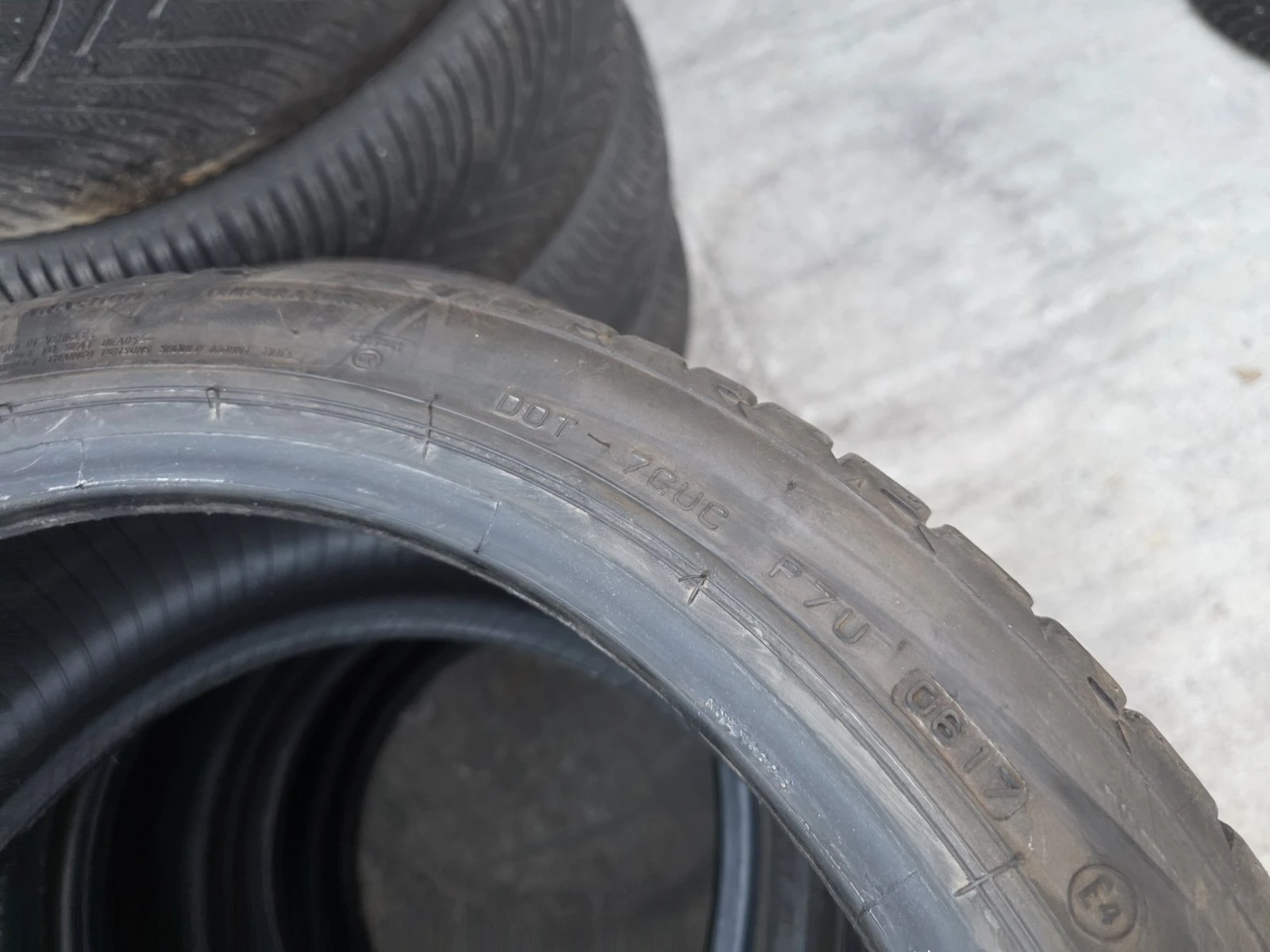 Гуми Летни 215/40R17, снимка 8 - Гуми и джанти - 56731041