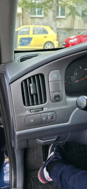 Hyundai Elantra, снимка 6