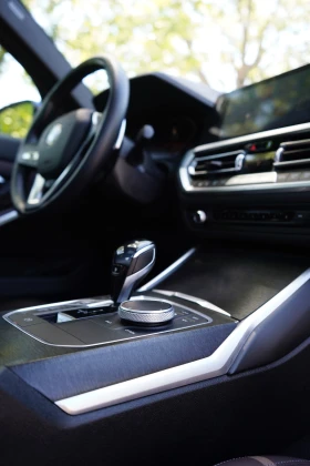 BMW 330 xDrive/KEYLESS/ Virtual Cockpit/ Sport Line - 57000 лв. - 40706464 15