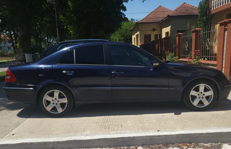 Mercedes-Benz E 320, снимка 3 - Автомобили и джипове - 47205906