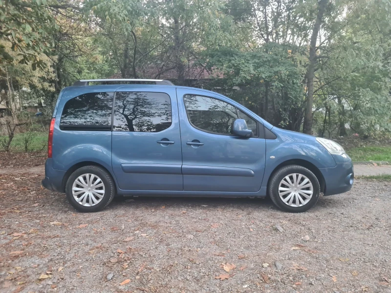 Citroen Berlingo 1.6 HDI Multispace NAVI Panorama, снимка 3 - Автомобили и джипове - 47667831