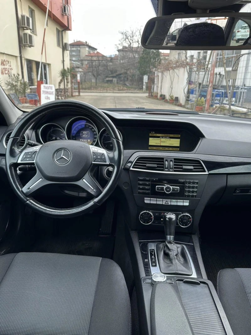 Mercedes-Benz C 220 2.2, снимка 12 - Автомобили и джипове - 49224430