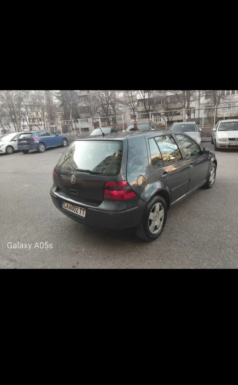 VW Golf 1.6 SR, снимка 4 - Автомобили и джипове - 49546987