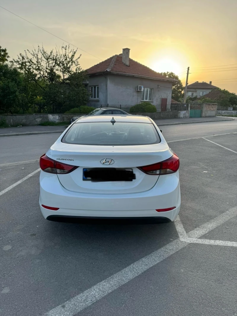 Hyundai Elantra, снимка 4 - Автомобили и джипове - 51055337
