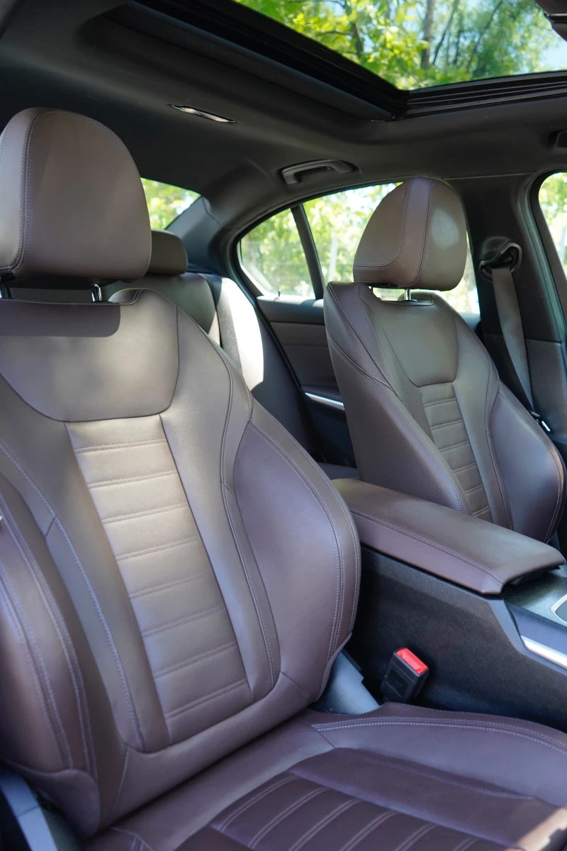 BMW 330 ЗИМНИ ГУМИ/ ПОДГРЕВ/ xDrive/Virtual Cockpit/Sport , снимка 13 - Автомобили и джипове - 52343002