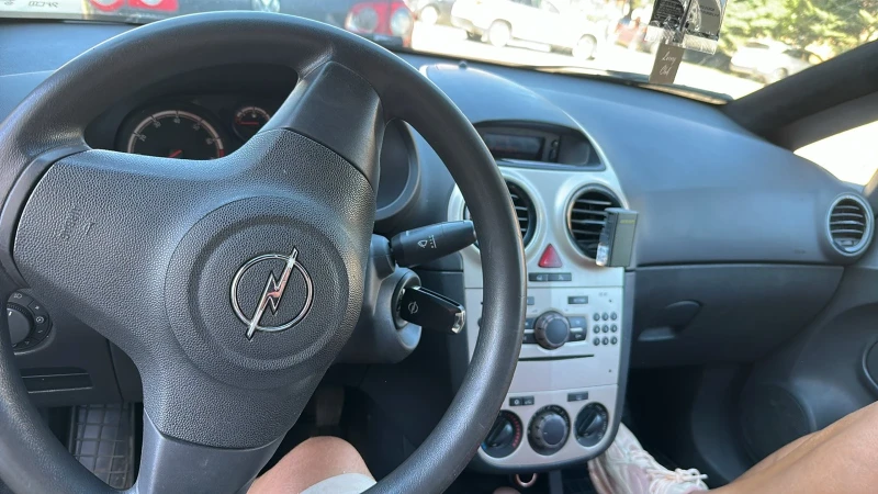 Opel Corsa, снимка 4 - Автомобили и джипове - 52643583