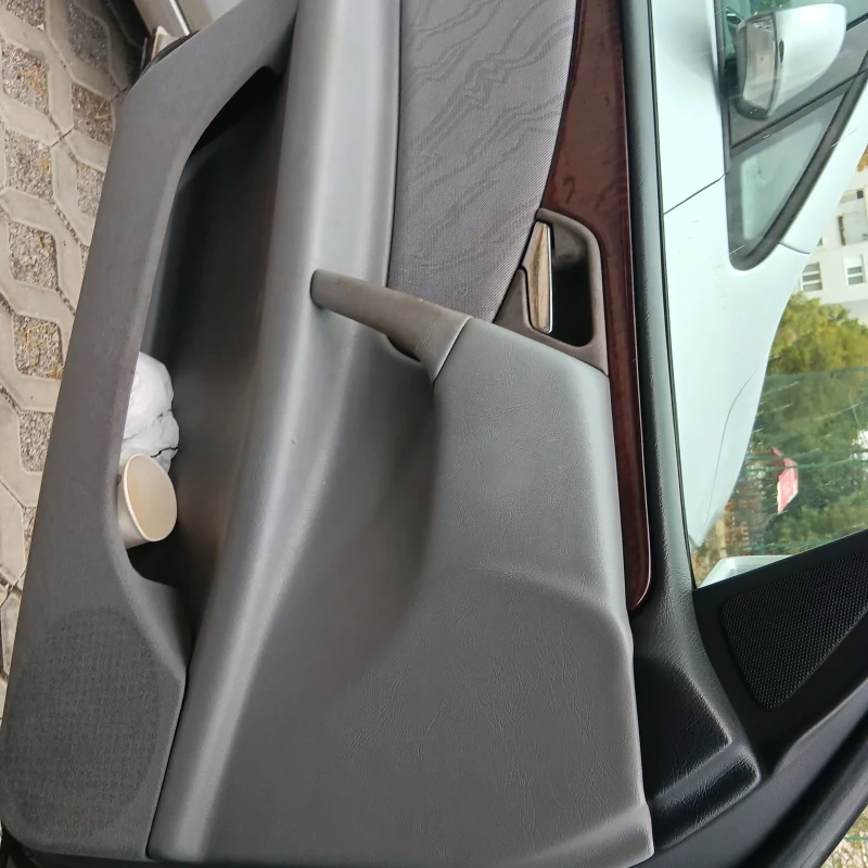 Mercedes-Benz E 300, снимка 3 - Автомобили и джипове - 52256068