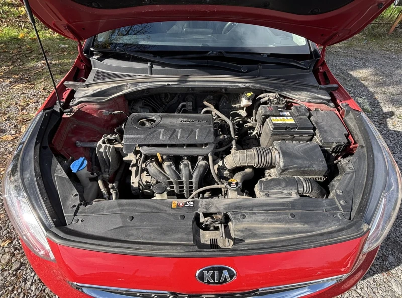 Kia Ceed 1.4 100 hp, снимка 15 - Автомобили и джипове - 52406139
