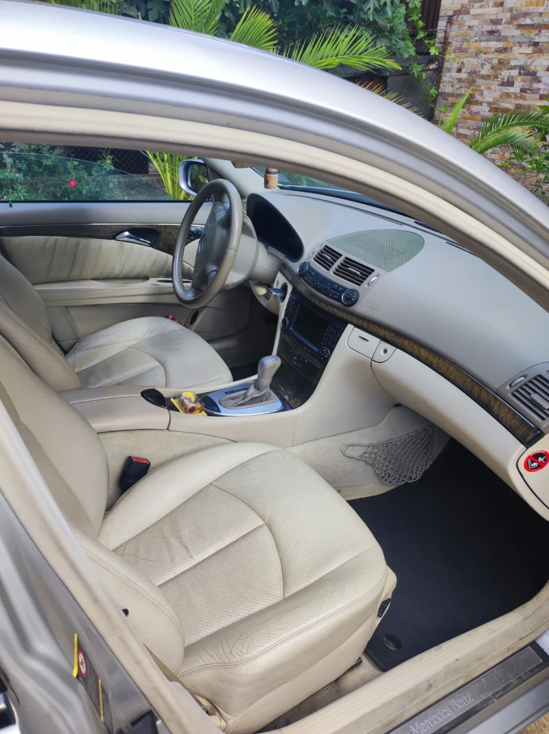 Mercedes-Benz E 280 Avangard, снимка 9 - Автомобили и джипове - 52640525