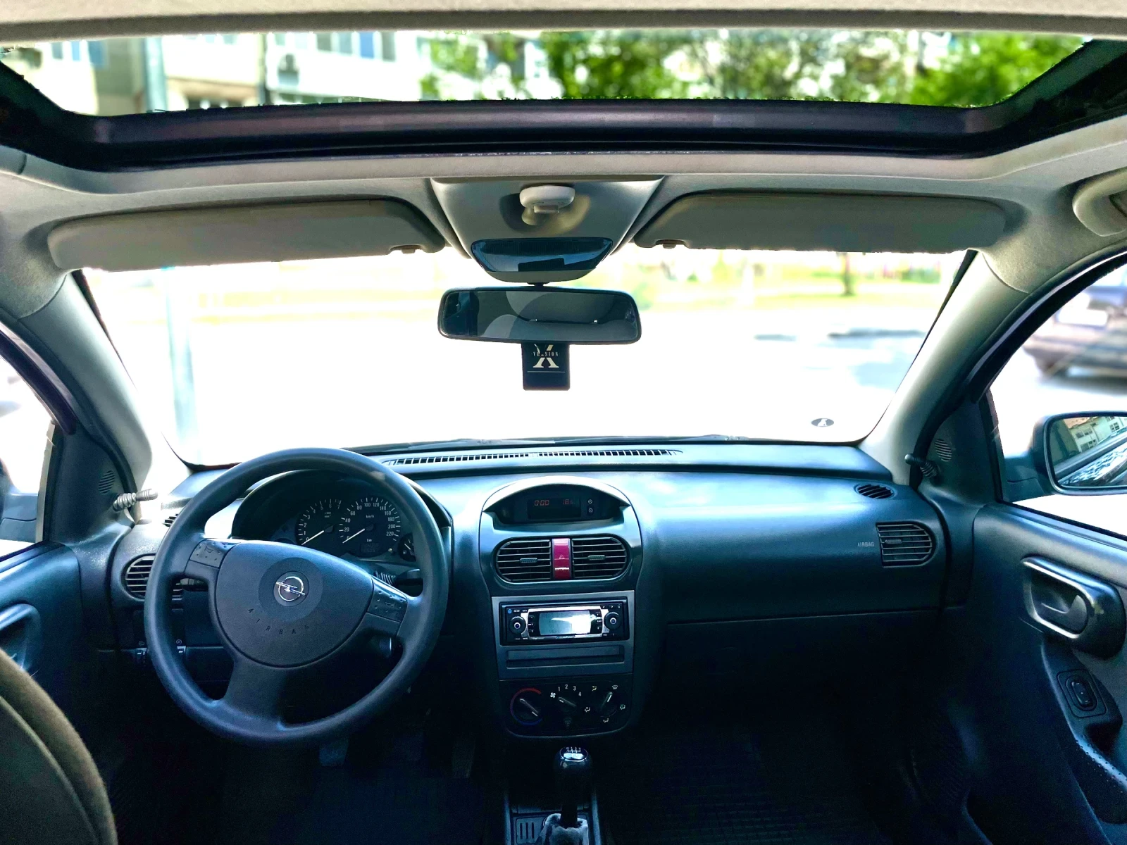 Opel Corsa 1.0i - изображение 7