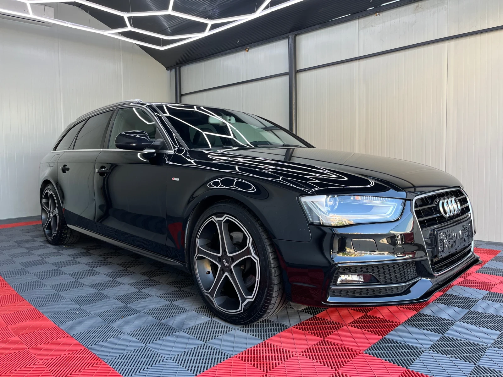 Audi A4 2.0 S-line