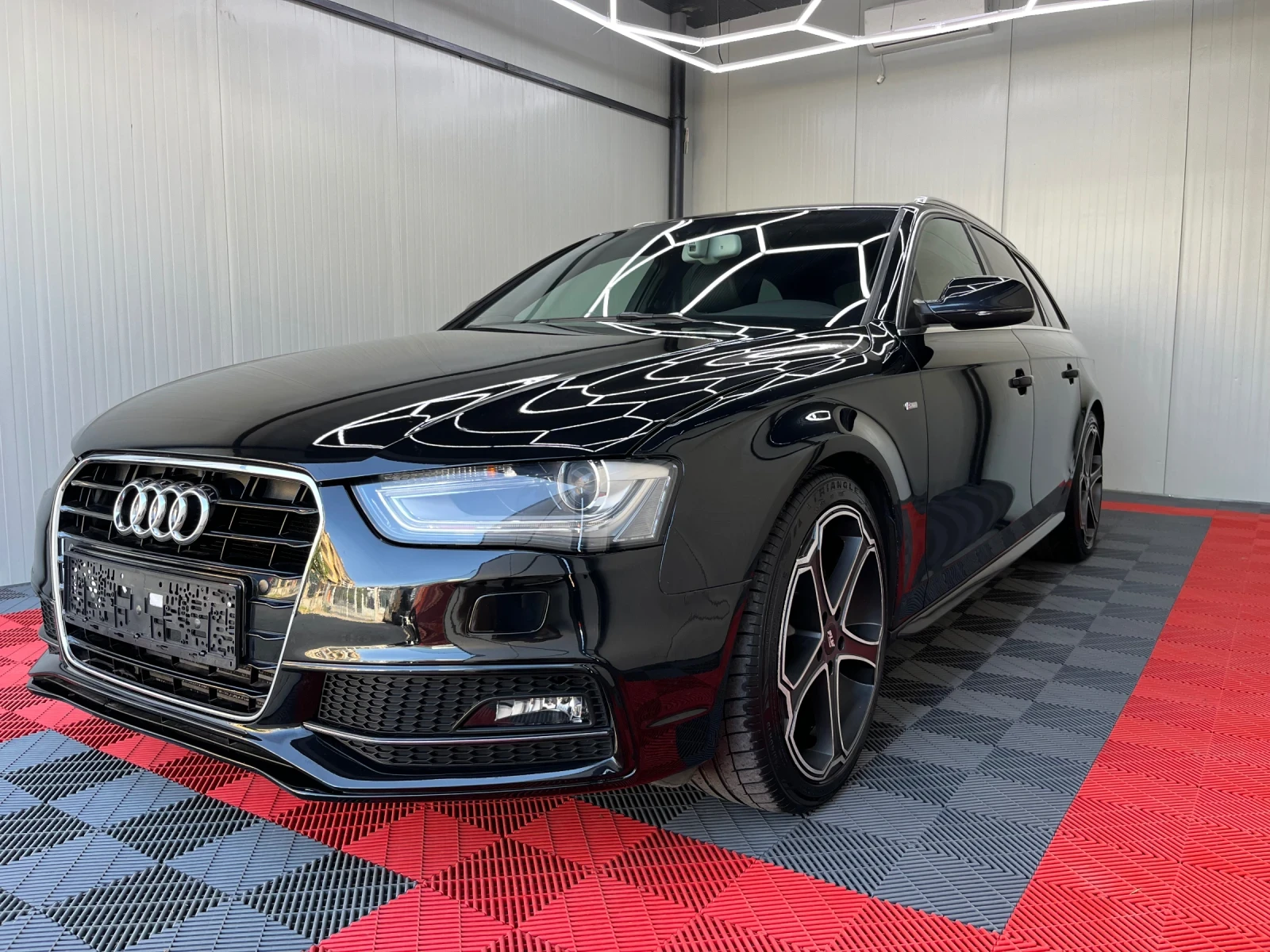 Audi A4 2.0 S-line, снимка 2 - Автомобили и джипове - 54897181