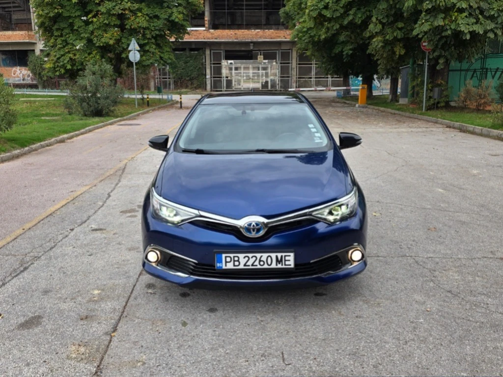 Toyota Auris  - изображение 5
