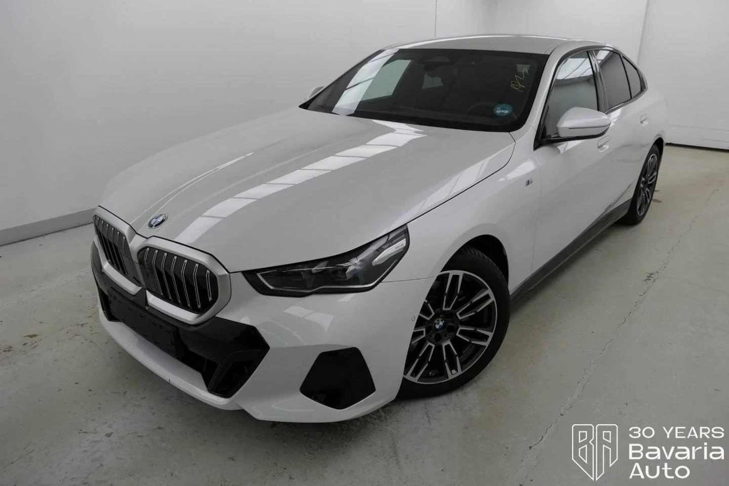 BMW 520 i M Sport Paket Steptronic | Mobile.bg   1