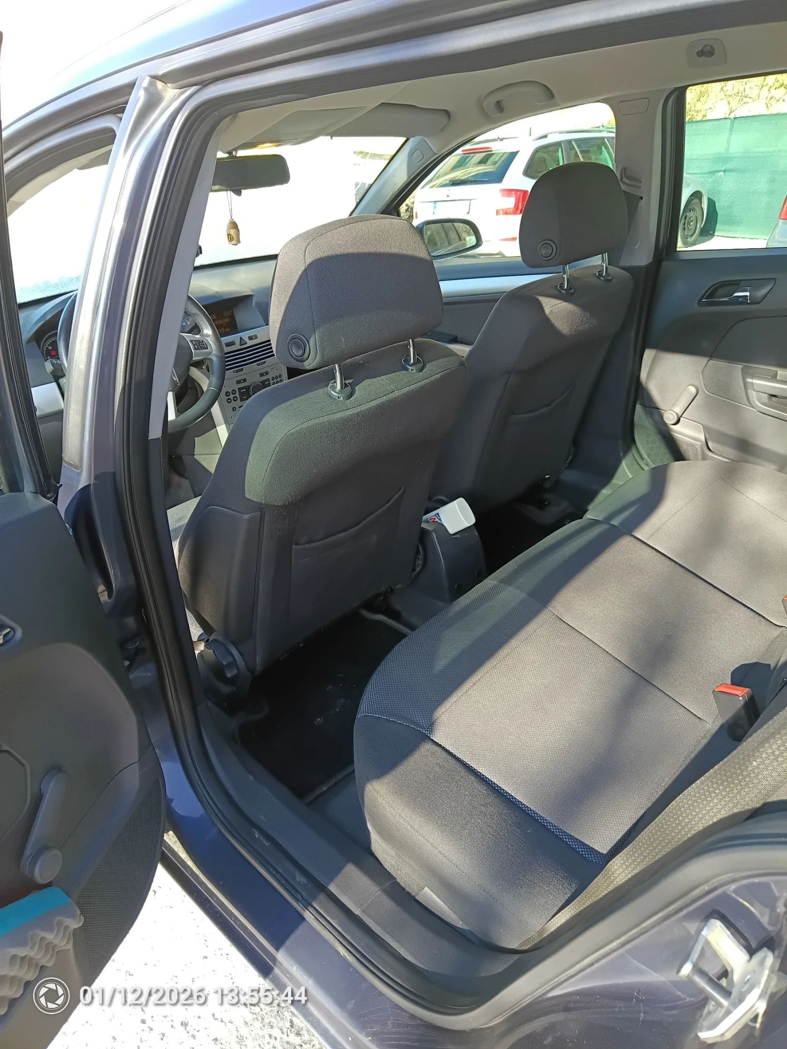 Opel Astra H 1, 7 CDTI  - изображение 10