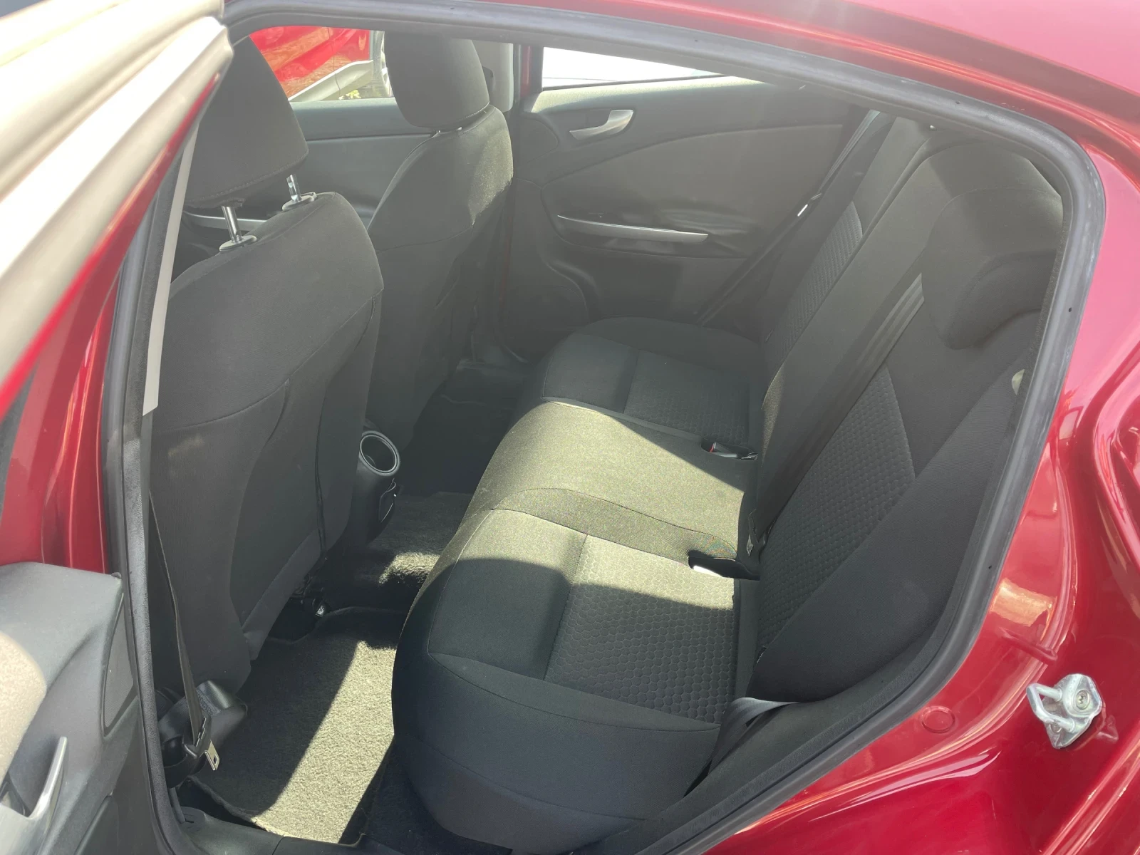 Alfa Romeo Giulietta 1.6 JTDm Top, снимка 11 - Автомобили и джипове - 53708235