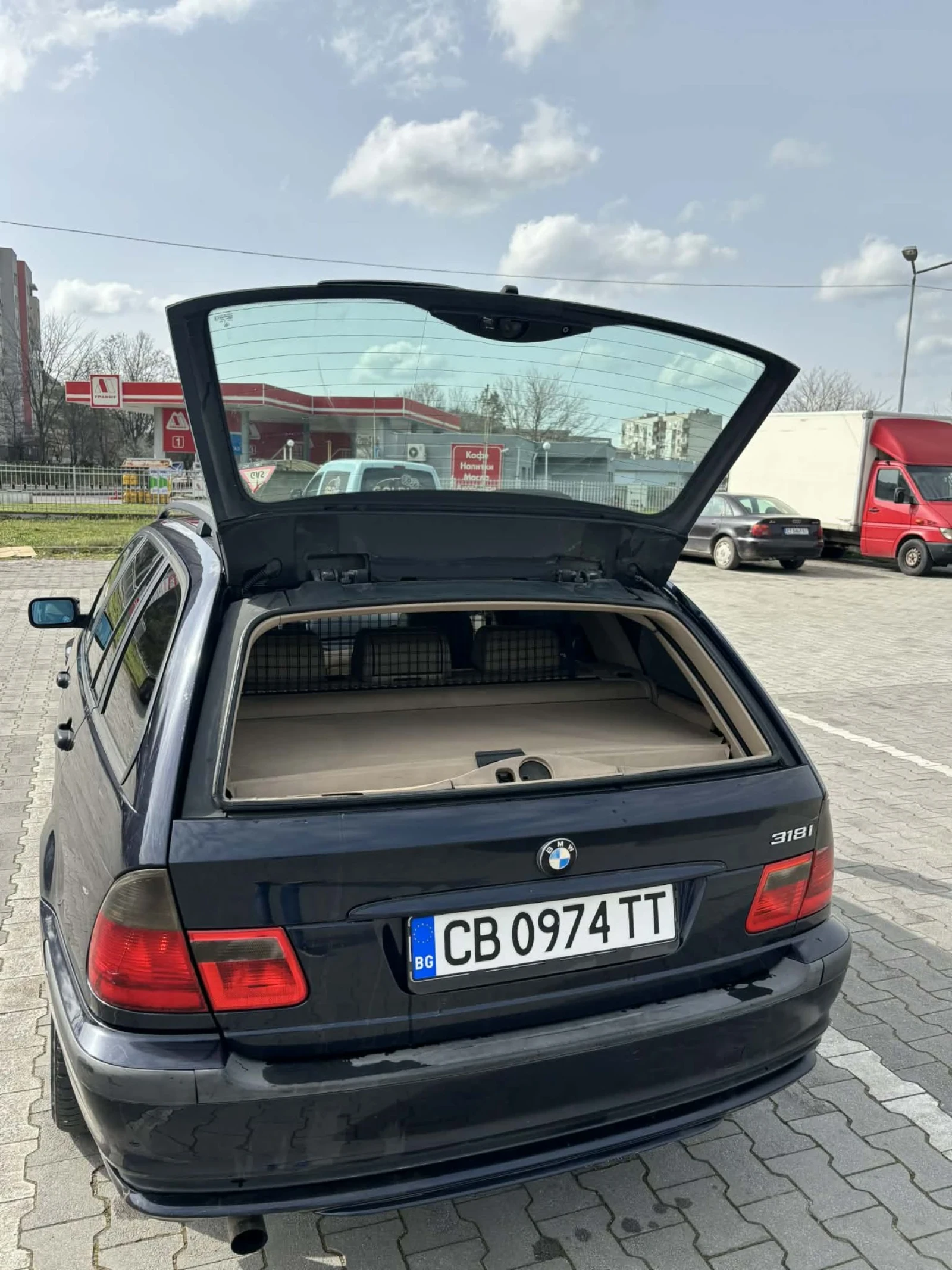 BMW 318 318i Газ-Бензин , снимка 17 - Автомобили и джипове - 53901911